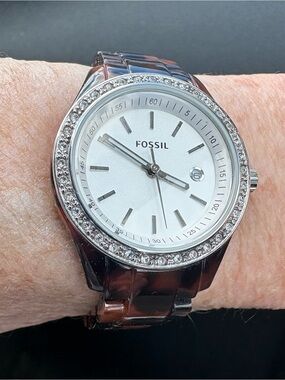 FOSSIL Ladies Watch ES2680
Tortoise Bracelet Date Dial Quartz
New Battery
